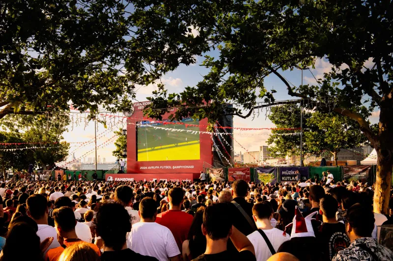 Side Piece, Main Drama: How American Fans' Backup Clubs Are Stealing the Whole Show